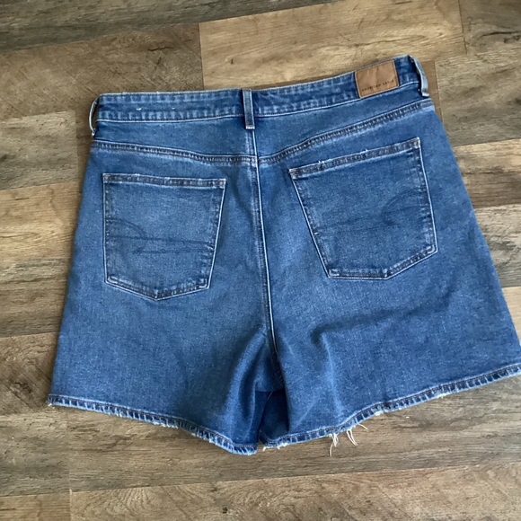 American Eagle Outfitters Light Blue Denim shorts - Picture 3 of 7